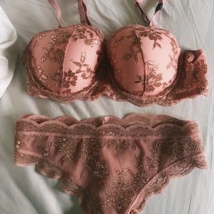 Victoria’s Secret Dream Angels Demi Bra